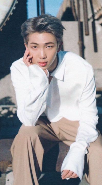 Flowers as BTS hair colours: a short & blossoming thread