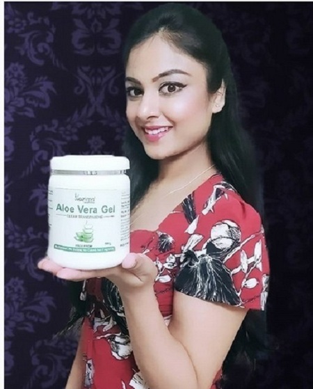 kazima_in's tweet photo. It is Kazima Cosmetics Aloe Vera Gel. Use it daily to keep your skin young, radiant and healed. Works wonders for blemishes if applied at night.
#kazimacosmetics #skincareproduct #skinsmooth #softskin #softhair #glowingskin #natural #aloeveraoriginal Available on @amazondotin https://t.co/SHf8zYECXq