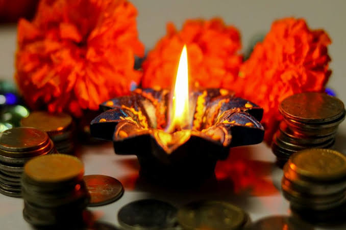 allypriya's tweet photo. Happy Dhanteras everyone ✨🌺✨
@lostsoul_apu @rupali0023 @vikashranjan @Khairiyat12 @Justice78379292 @naturalphoton @imNationalisttt @ShyamaV1 
Justice for SSR is our ultimate goal.
#JusticeForSushantSinghRajput https://t.co/j5txM1N3hN