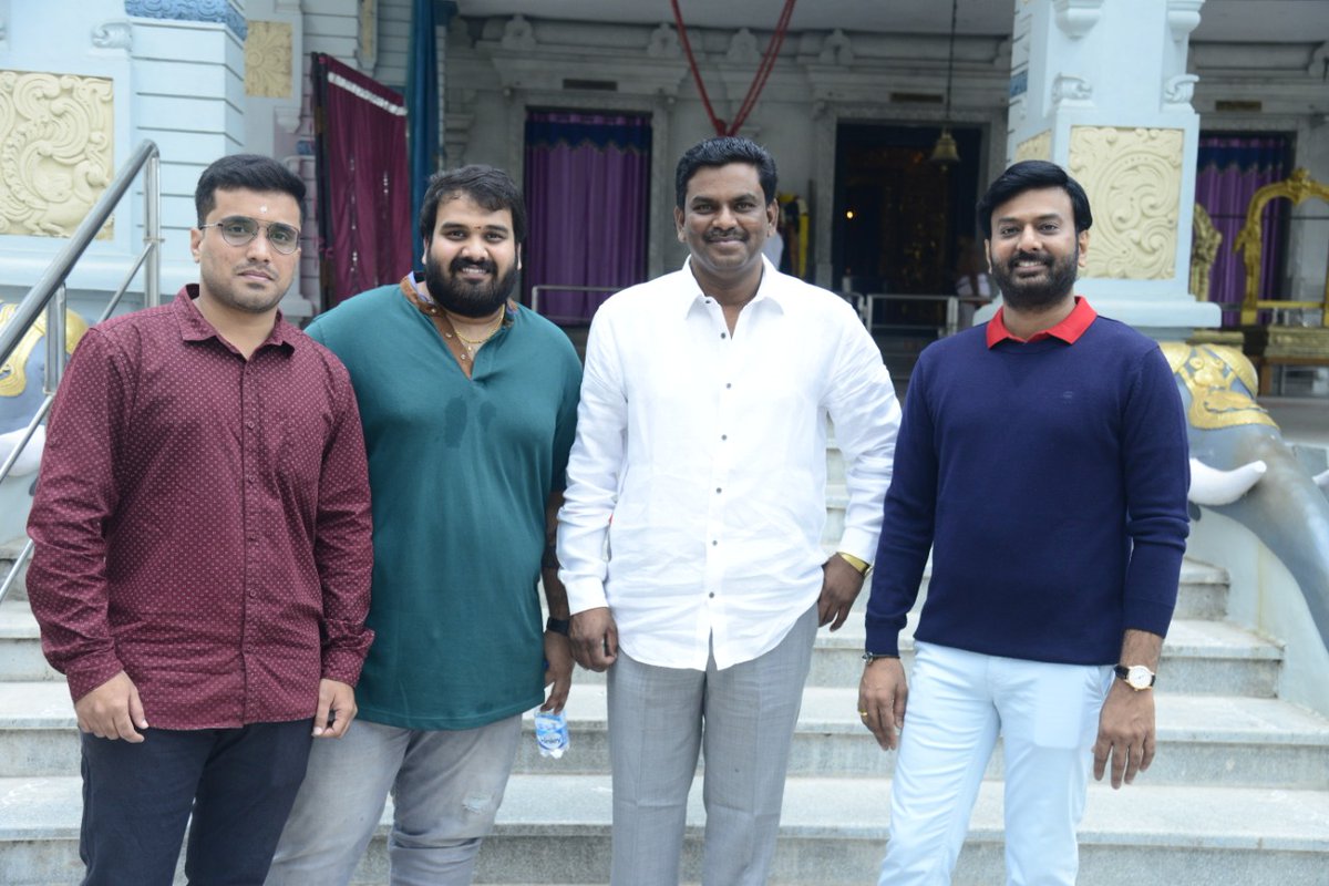 Desharaj (@desharaj12) on Twitter photo Thank you <a href="/venuudugulafilm/">v e n u u d u g u l a</a>
& <a href="/VenkyKudumula/">Venky Kudumula</a> for attending the pooja ceremony of our #ProductionNo6 ❤️
Starring <a href="/iamkalyaandhev/">Kalyaan Dhev</a>
Produced By <a href="/itsRamTalluri/">Ram Talluri</a>
Directed By <a href="/RamanaTeja9/">Ramana Teja</a>
Written By <a href="/Desharaj12/">Desharaj</a>
<a href="/SRTmovies/">SRT Entertainments</a> #RajaniTalluri #RaviChintala <a href="/Mahathi_Sagar/">saagar mahati</a> @sureshragutu1 Thank you <a href="/venuudugulafilm/">v e n u u d u g u l a</a>
& <a href="/VenkyKudumula/">Venky Kudumula</a> for attending the pooja ceremony of our #ProductionNo6 ❤️
Starring <a href="/iamkalyaandhev/">Kalyaan Dhev</a>
Produced By <a href="/itsRamTalluri/">Ram Talluri</a>
Directed By <a href="/RamanaTeja9/">Ramana Teja</a>
Written By <a href="/Desharaj12/">Desharaj</a>
<a href="/SRTmovies/">SRT Entertainments</a> #RajaniTalluri #RaviChintala <a href="/Mahathi_Sagar/">saagar mahati</a> @sureshragutu1