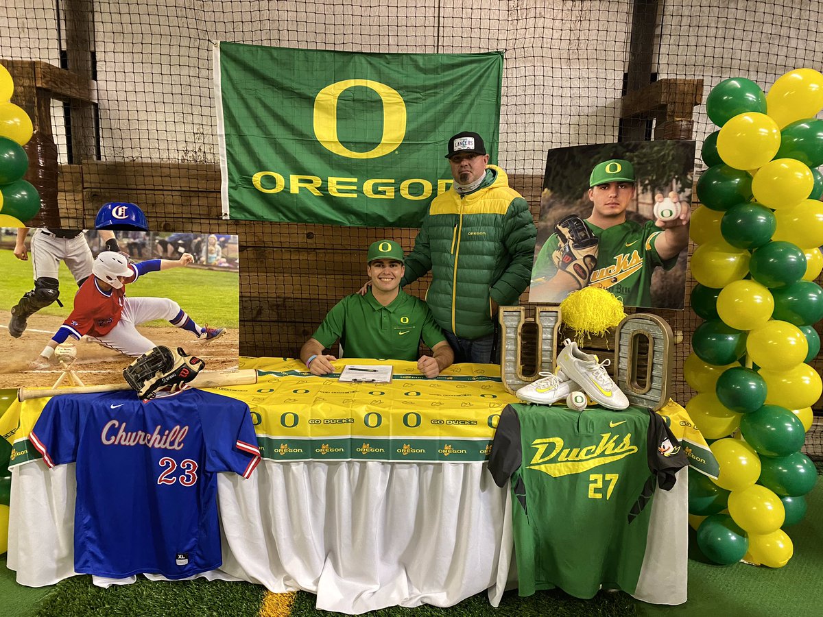 LydonMark's tweet photo. Who knew back then he’d be a future Duck, congrats @carson_lydon24 keep grinding. https://t.co/vRZFrHQ4GM