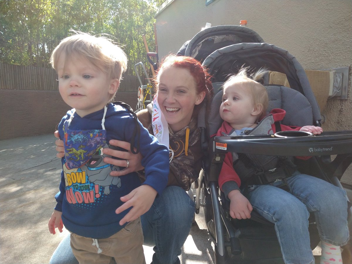 tiny_tana_'s tweet photo. On a happy note, I have the cutest kids ever.🖤 https://t.co/iAnGVPfaU0