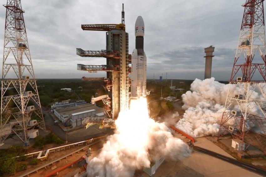 ISRO's Chandrayaan-3 will send a lander on the Moon. #Chandrayaan-3 is planned third lunar exploration mission by India space research organization.Lanunch date: March 2021