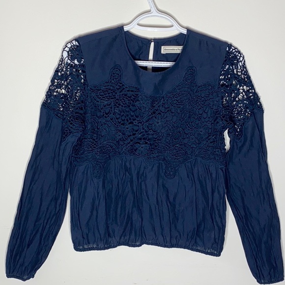 So good I had to share! Check out all the items I'm loving on <a href="/Poshmarkapp/">Poshmark</a> #poshmark #fashion #style #shopmycloset #vineyardvines #liveandletlive #abercrombiefitch: posh.mk/7SNRrz8Le3