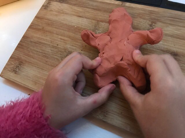 Kidzcoolit's tweet photo. .@NowTV Today at 4pm and 6pm: LIVE ‘NOW TV’ Free online Morph Model Making Workshops!!! https://t.co/NcE2SC0nA5 #NowTV #MorphModelMaking #ThursdayThoughts #ThursdayMorning  #ThursdayMotivation #EarlyBiz .@aardman .@PeteLordAardman .@SproxtonAardman .@jimparkyn .@AmazingMorph https://t.co/sXYy6WQpSW