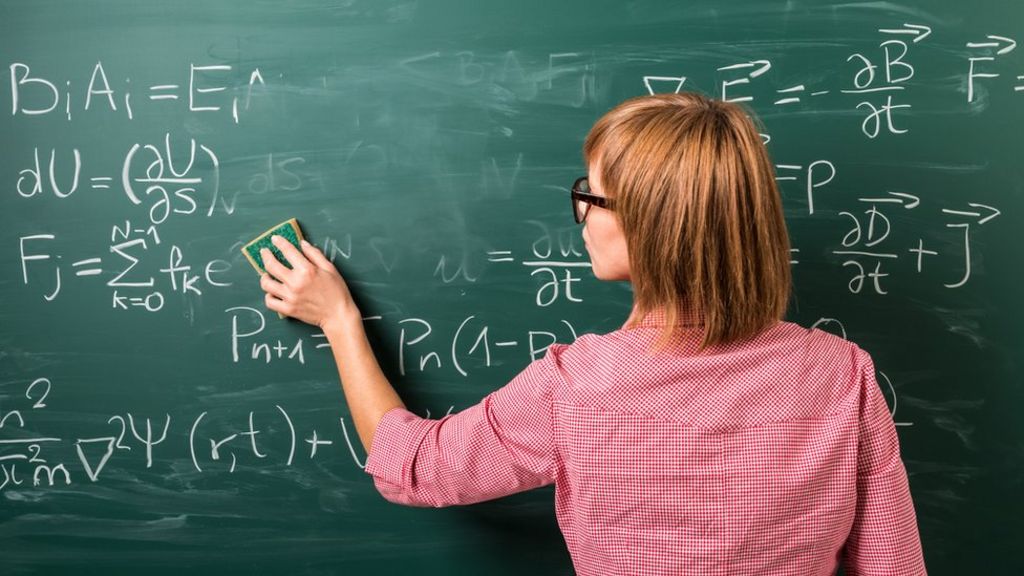 Dr. Jayson Nissen spotlights gender, stereotypes and bias in introductory physics courses. Employing the experience sampling method to measure diminishing self-efficacy states in women, his findings reveal why gender disparities exist in physics careers. #Criticalstatistics_2020