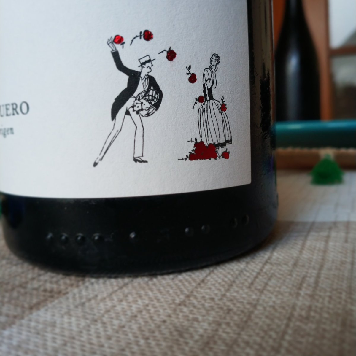 ¿Quieres descubrir nuevos vinos? Este es el tuyo. acomprarvino.com/etiqueta-produ…
#winelover #vino #riberadelduero #CompraLoNuestro