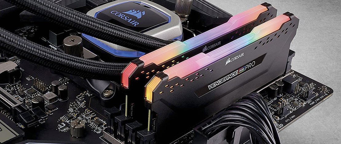 Ada RAM untuk gaming juga, lagi laju, siap lampu! Macam2 brand ada, sekeping saja ada, nak banyak keping pun boleh letak kat MOBO. Harga dari sekecil 4GB bernilai RM80 hingga gaming spec 32GB nilai RM600, SEKEPING YA! Ni ikut bajet anda.