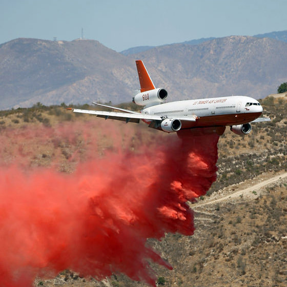 Scene 9 Bunker Boy 3/16..such heat cameras is to MATCH the heat of your background. This is difficult - but not impossible - to do. And then we fly in our water bombers. Yes, like fighting forest fires. In January DC is very cold. We dump near-freezing seawater on the WH roof