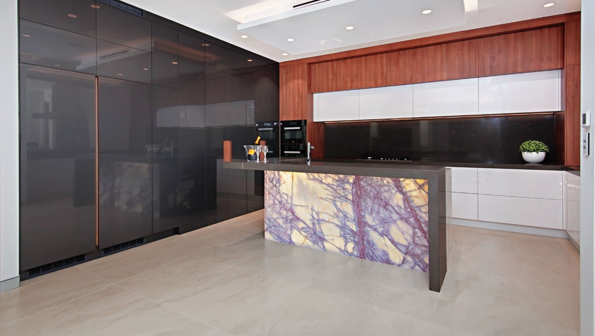 impala_kitchens's tweet photo. 🧡  the clean lines, making this room feel contemporary and clutter-free.

https://t.co/rZ781DCHmO

 #kitchen #kitchendesign #kitchens #joinery #kitchenrenovations #kitchendesigner #sydney #kitchenssydney #customkitchens #kitchenredesign #kitchensofinstragram #modernkitchen https://t.co/Q2QrawnyKS