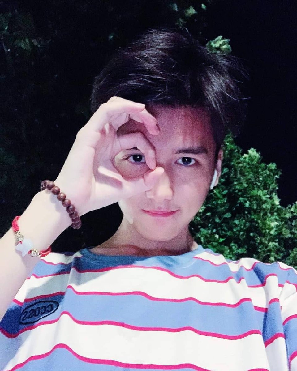 sakuyashirayuki's tweet photo. Miss You so Much and More 🥀🌹
Jiabo Didi @JunjieRyan and Phi' Inn Inn @napattouch99
🤗🧡💛
#RyanInntouch
#MekBoss
#InnMyHeart
#Inntouchx
#junjieRyan https://t.co/sigC3ZN6Un
