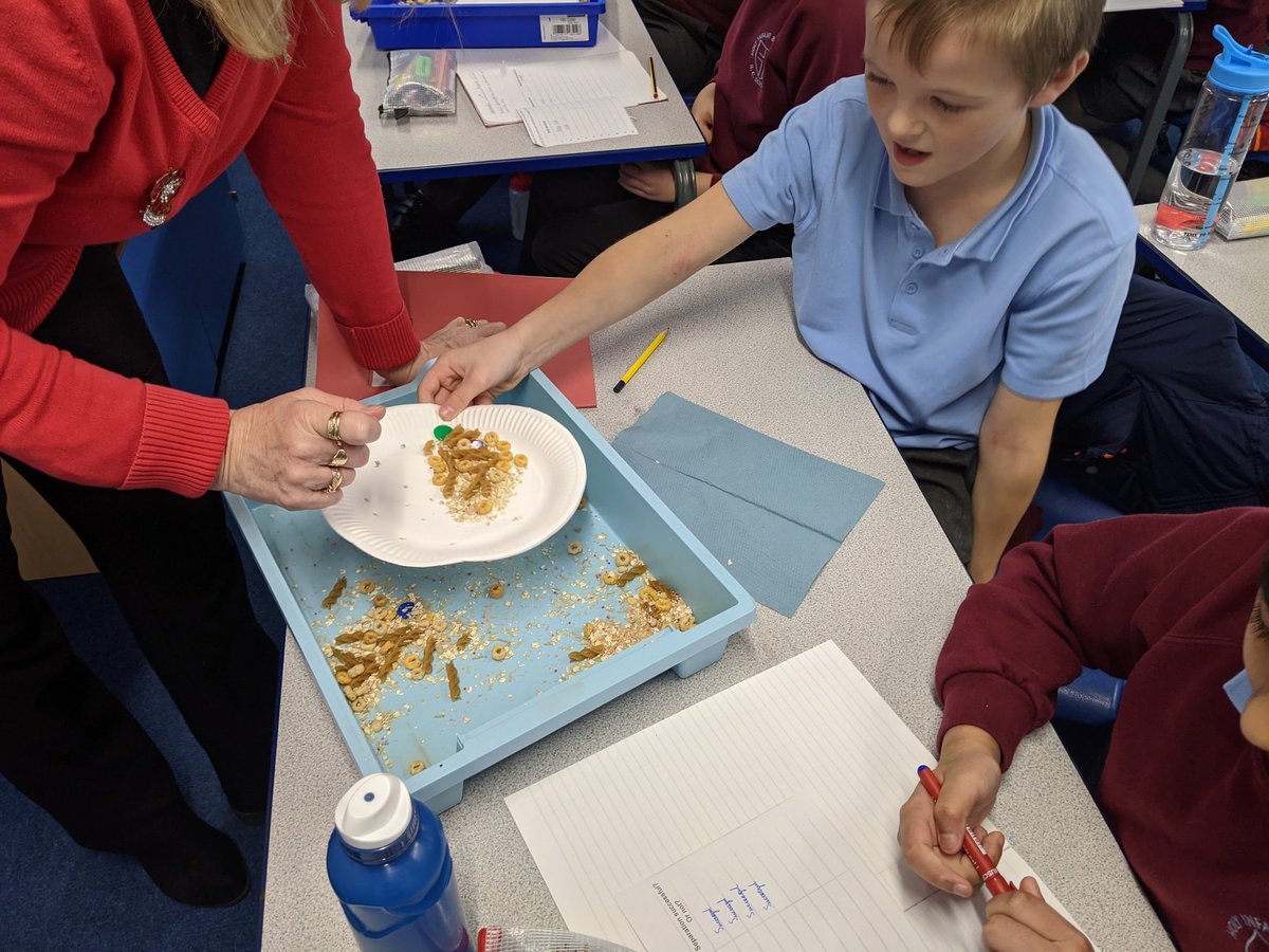 HolyInfantsRCP's tweet photo. Year 5 have designed and created their own sieves to separate the solid materials from this mixture #year5science #snapscience https://t.co/MLMLIcLEk4