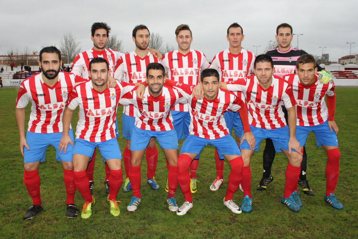 39 partidos oficiales han disputado el <a href="/EXT_UD/">Extremadura UD</a>  fuera con el @CDDonBenito1928 . 16 ganados, 10 empates y 13 perdidos. El primero lo jugaron el 8/4/51. Empataron a 1. El último el 3/1/16. 2-3 favorable al Extremadura. Goles de <a href="/Curro105/">Curro10😄</a> , Javi Pérez  y <a href="/willyledesma11/">WILLY LEDESMA 🪓</a>