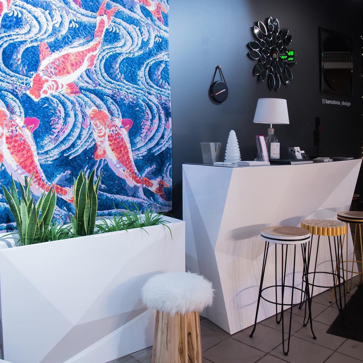 NOWcarpets's tweet image. Details to Love! We show you one of our amazing and beautiful Showroom in Moscow #BarcelonaDesign ♡
Product Pic I LUCKY YOU rug designed by Anna Muravina made in 100% Bamboo Silk, hand-tufted 100L.