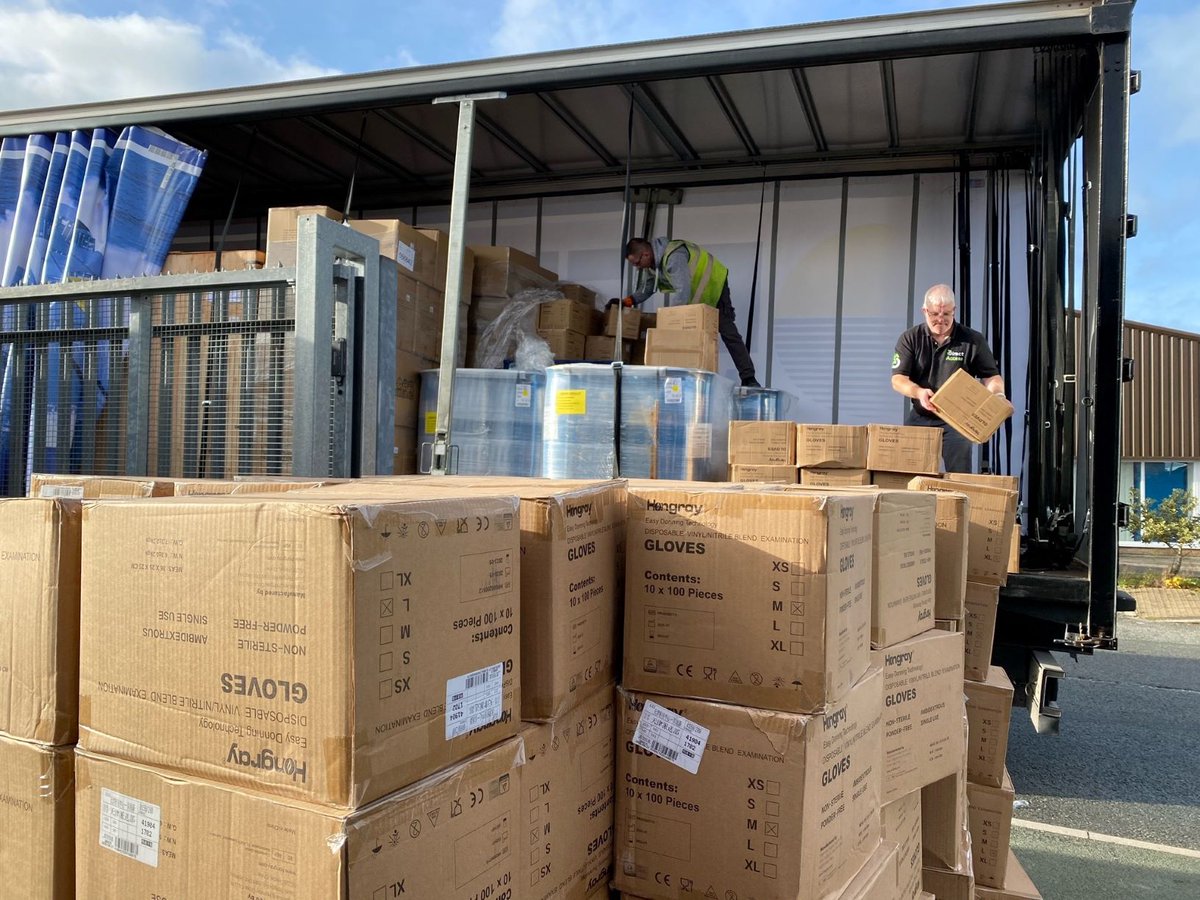 DirectAccessSt's tweet image. We are unpacking our delivery of Nitrite gloves ready for #Delivering this afternoon. 
We are here to help everyone stay #Safe during these times. 
Our warehouse is full, get in touch to order yours now. #PPE #InThisTogether #COVID19 #warehouse #gloves