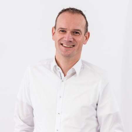 Boost_NL's tweet photo. “Industrieel Nederland is kwetsbaar door de complexe supply chains. Additive manufacturing kan de bestaande ketens op zijn kop zetten". Aldus Erik van de Garde van @Oceanz3Dprint meer weten volg ons webinar over Digitalisering 17 november 11:00 uur https://t.co/dybUUPLJMJ https://t.co/w8fLSoVZzE