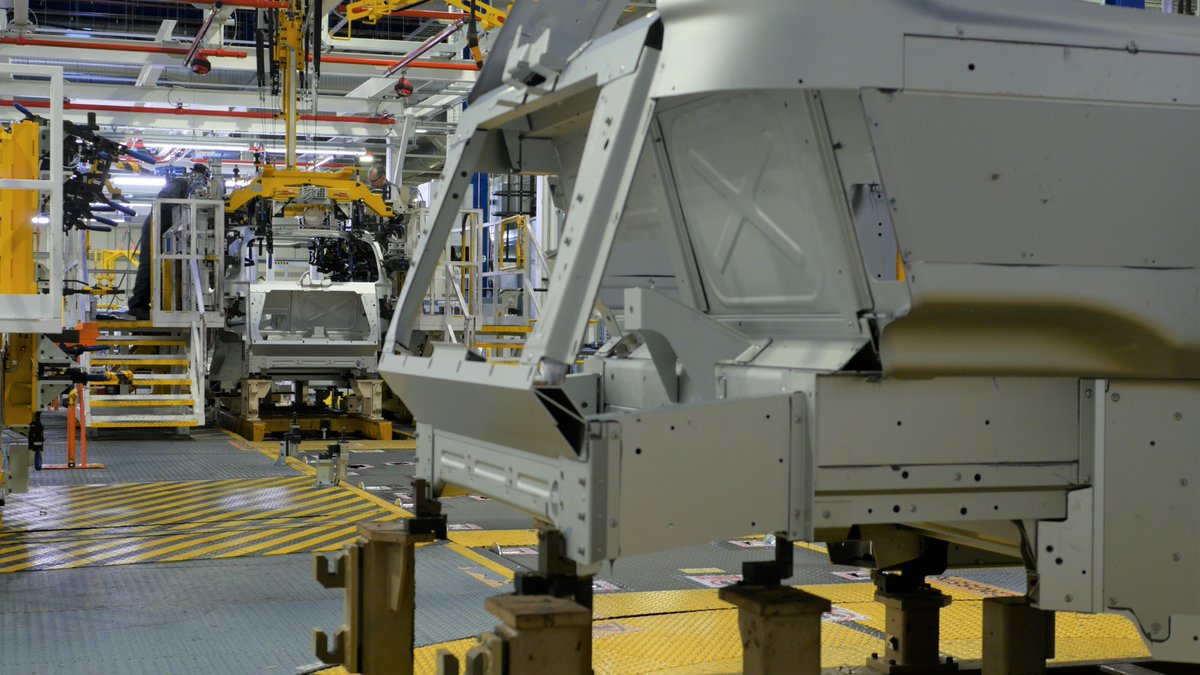 LondonEVCompany's tweet photo. We strive to produce lighter electric vehicles, with more sustainable materials. This goal led us to #Wales, where we source the lightweight, fully-recyclable aluminium components which comprise our monocoque vehicle construction.

#ElectricVehicles #UKManufacturing https://t.co/rMj6lWri32