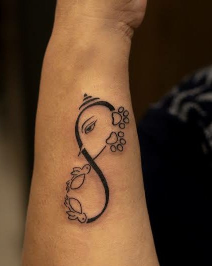 tattoosbymikes's tweet photo. Ganesha tattoo represents knowledge and wisdom, while the Omkara and the Trishul symbols represent auspiciousness and destruction of evil
More details call at +91-9811365578
visit: https://t.co/3UukbfCu9x
#MikeTattooArtist #TattooArtist #TattooStudioInDelhi #TattooArt #Tattoofact https://t.co/mTNjUXvvZn