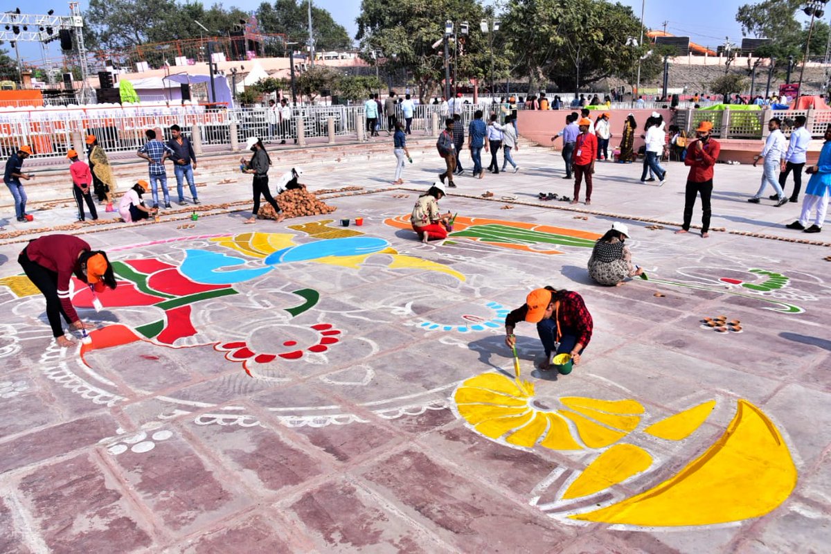 DharmarthKarya's tweet photo. भव्य #Deepotsav2020 के लिए सज रही है अयोध्या।#DiwaliAyodhyaWali.
#Deepotsav2020 #EkDiyaMeraBhi #Ayodhya #RamJanmbhoomi #GangaAarti #SriRam #KnowyourUP https://t.co/nriCcXj28f