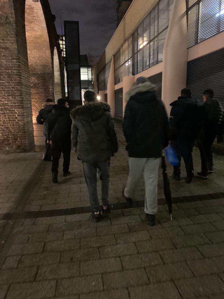 ParkguardLtd's tweet photo. Yesterday our #LimeHouseBasin Patrol Officer responded to a group of 8 males gathered, making excessive noise, drinking &amp; disturbing residents. All were issued with #ASBWarningNotices✍ &amp; dispersed. #SupportingResidents https://t.co/IKnBnTXqw6