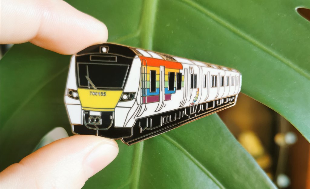 35mmags's tweet image. This was waiting for me at home after my late shift. It's the little boost to my week that I needed. Great job at bringing my baby to life @UKRailwayBadges 🏳️‍🌈🚇💖 #Trainbow #Class700 @TLRailUK