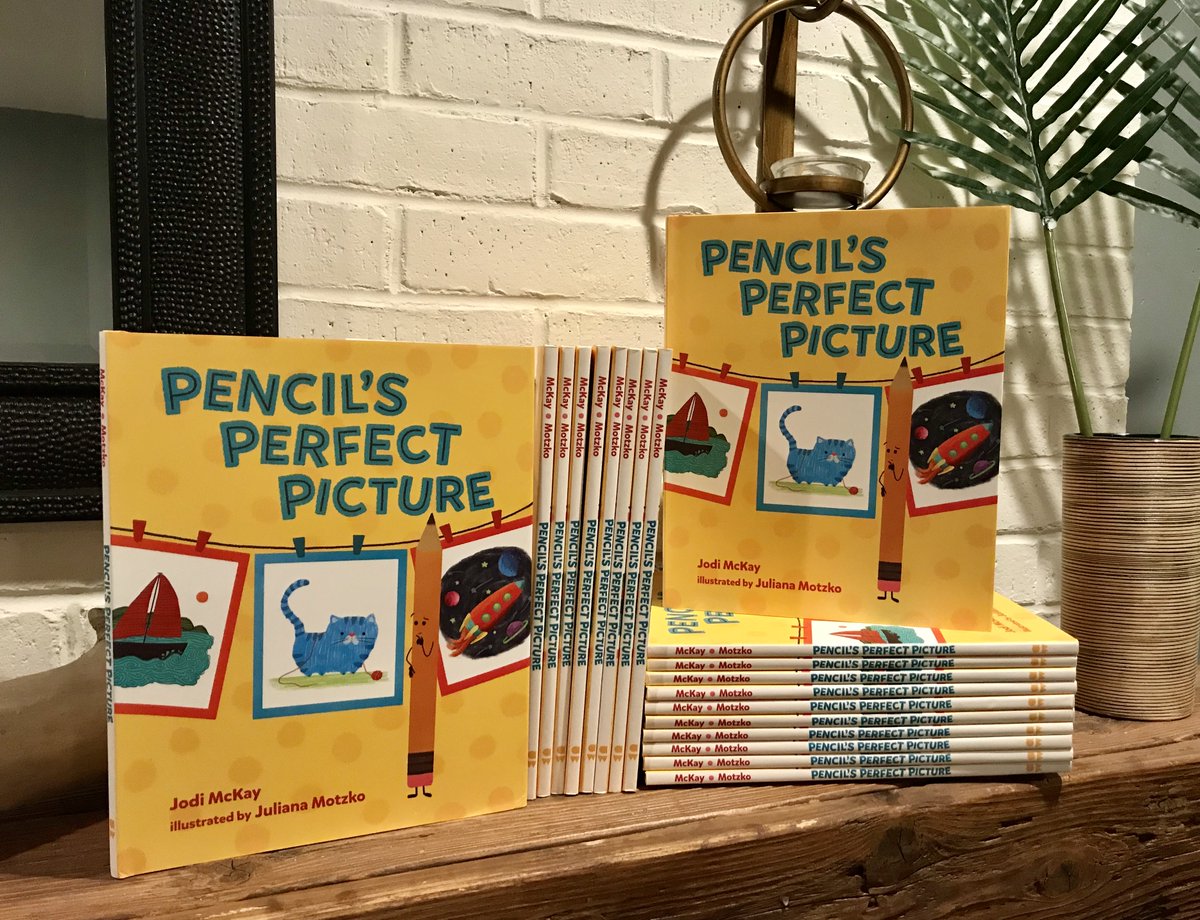 What a joyful picture! 💛 20 books for @Buildscholars! Thank you @JLMcKay1 for sharing the sunny and inspiring PENCIL'S PERFECT PICTURE with #HolidayBookDriveChi. The drive is in full swing - TY to every donor! Book list here: anitraroweschulte.com/blog/holidaybo… @albertwhitman @julianamotzko