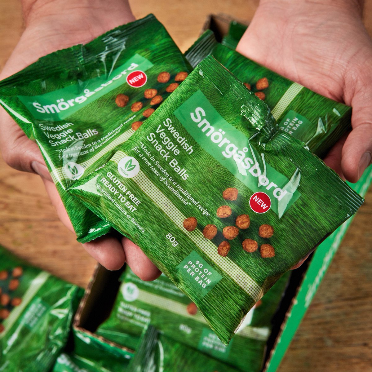 SmorgasbordFood's tweet photo. Don’t forget! You can get your hands on these succulent Swedish Veggie Snack Balls at your nearest @sainsburys. Let us know what you think about them, we’d love to hear from you! 🙌🏻 🗣

#smörgåsbord #veggie #snackballs #glutenfreefood #readytoeat #proteinrich #new #sainsburys https://t.co/FEFr8Z9x2M