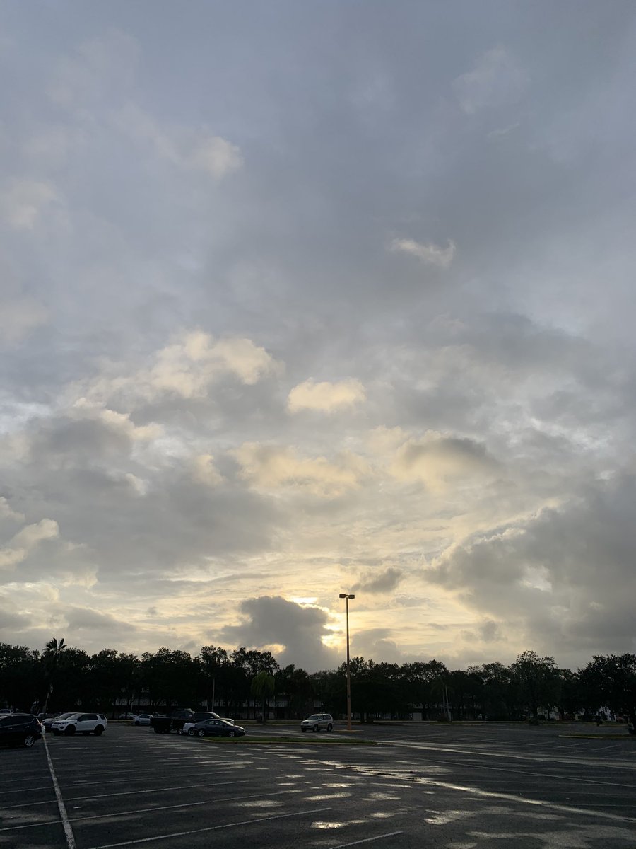 NaturingCatDad's tweet photo. Calm after the storm! Adios ETA! #STORMETA #Sarasota #ThursdayThoughts https://t.co/l2CDF4qIYH