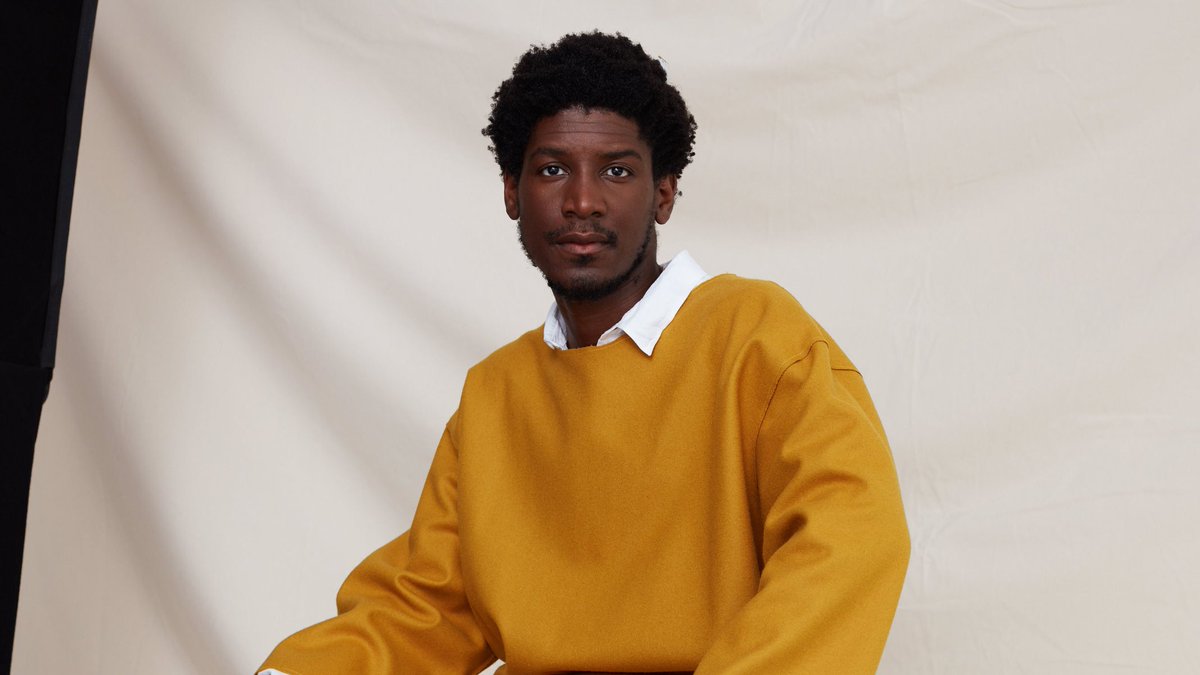  @Labrinth: "At the time a lot of grime artists were trying to penetrate the pop scene, making stuff like 'Wearing My Rolex' and losing their essence. I was already working on 'Pass Out' because I wanted to make a grime song that could be played at the clubs."