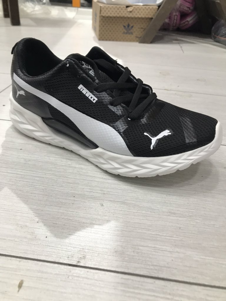 Puma 💯
🎁 1 çift 89 TL 
🎁 2 çift 179TL +Korgo bedava 
👟 numara Aralığı: 36-40
