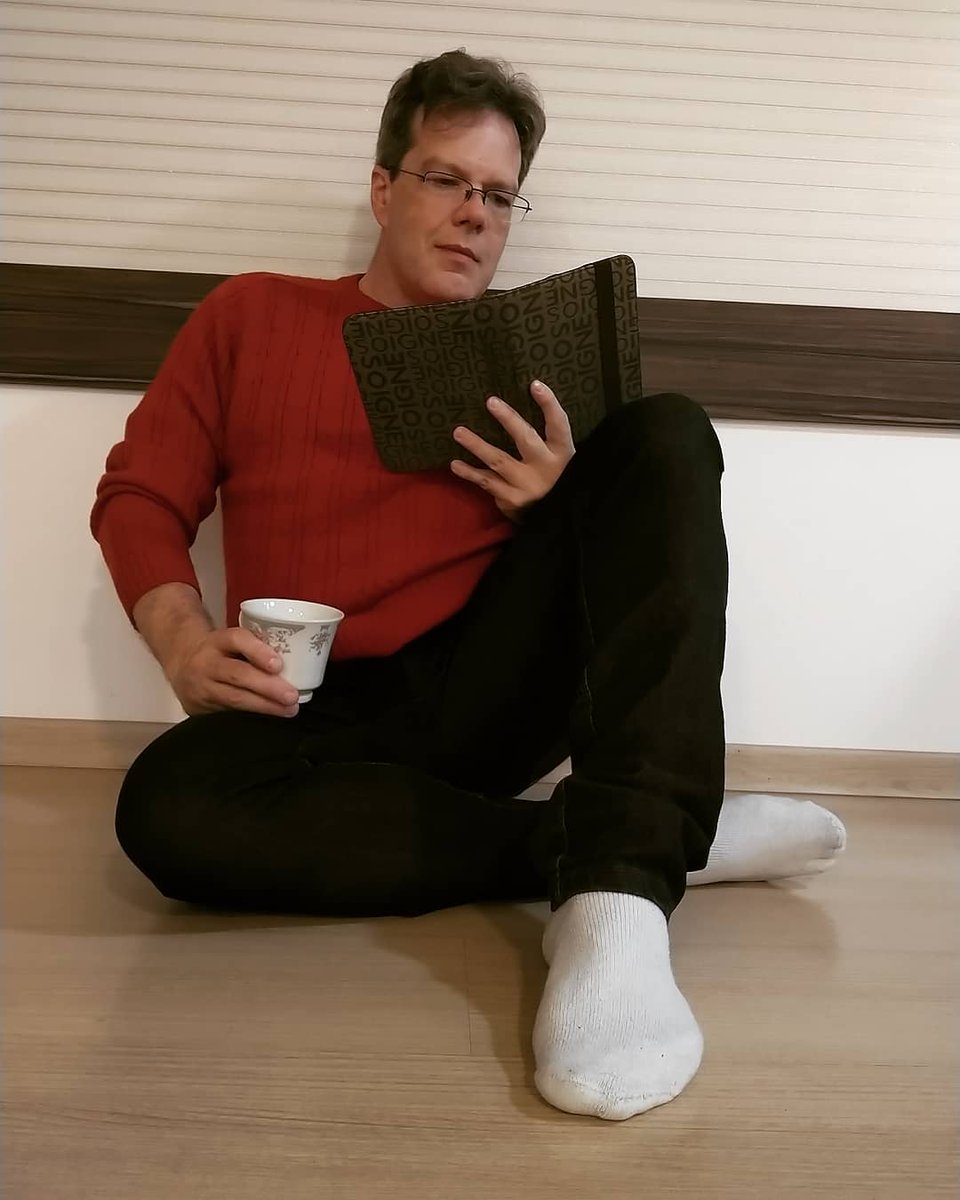 caiape's tweet photo. Books always bring me reflection. A good reading should flow, inform and if it does, provoke.
#lovereading #books #book  #lendo #bookofleisure #bookterro #booksfantasy #livrosfantasia #lovereader #lovebooks #lovebook #amolivros #bookdigital #booksdigitais  #bookandcoffee https://t.co/qaCsw9yoaC