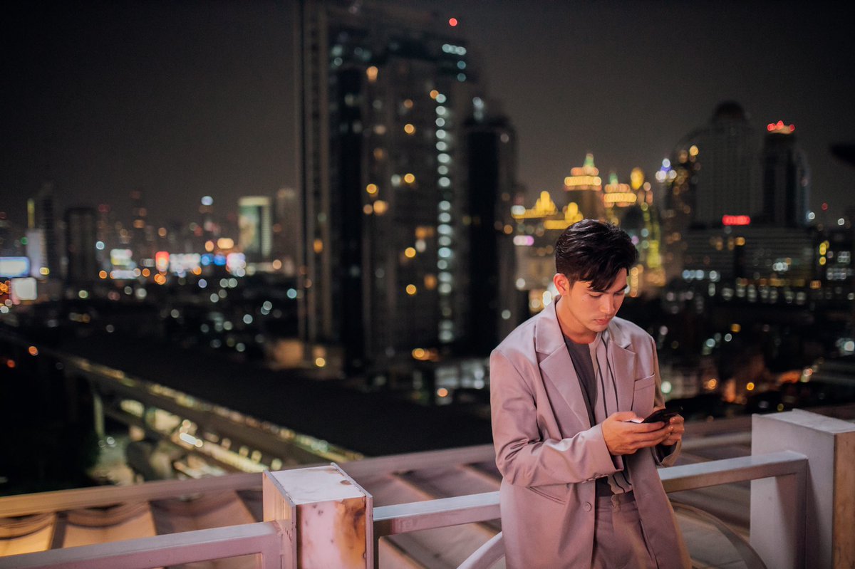 ch_model's tweet photo. เพราะคนรักเก่าไม่ควรถามถึงรักใหม��​.. 

คำถามจากคนเก่า Shouldn't ask - นนท์ ธนนท์
MV 18.11.2020 | เวลา 18:00 น.

#เข้มมุกxคำถามจากคนเก่า @Hassawee21 https://t.co/j9gbPw1f7W