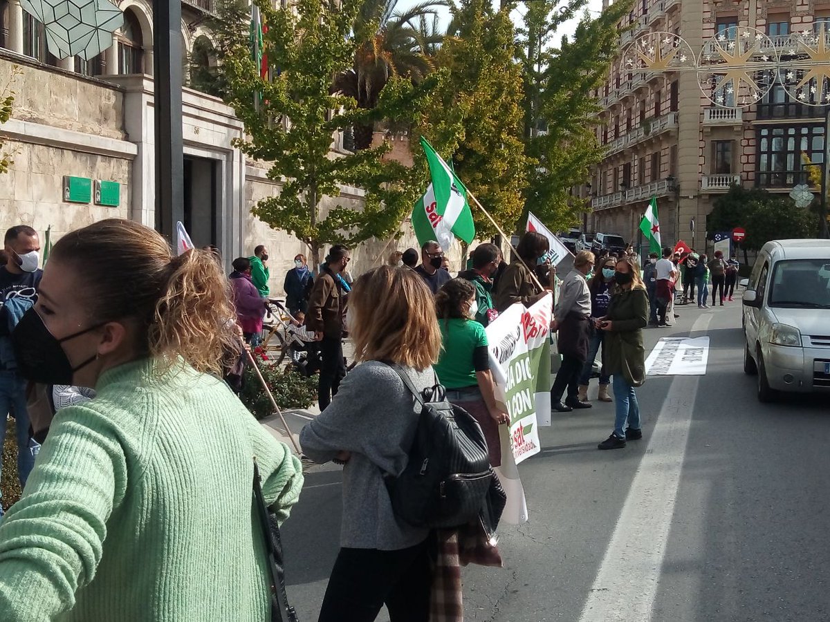 MVerdeAndaluza's tweet photo. #12NHuelgaEducativa
#12NHuelgaEducativa #ConNuestraSaludNoSeJuega
👇✊🌊💚
 #12NYoVoy #Granada https://t.co/B2OzH8V1wR
