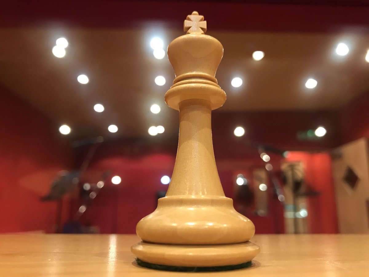 sewell7's tweet photo. Back in a proper studio for the first time this year! Recording scenes with an actor who’s rather good at Chess :-) #audiodrama @johnmawson #NorthAtlanticRidge #MishaCrosby #DaturaStudios @realjackbowman #AudioMarvels @HQvoice @B7Media https://t.co/uy00AtSiGg