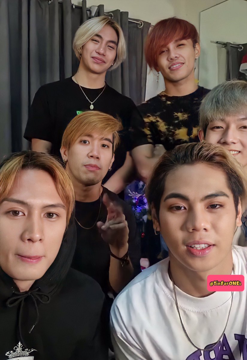 TinForONE1's tweet photo. Maaah bat ganun?? This handsome faces tho 🥰🥰
@FirstoneAlpha @J_FirstOne @FirstOneJoker @firstoneACEofc @1stone_max @jayson_lee18
@1stoneOfficial https://t.co/EkHwXXwNfL