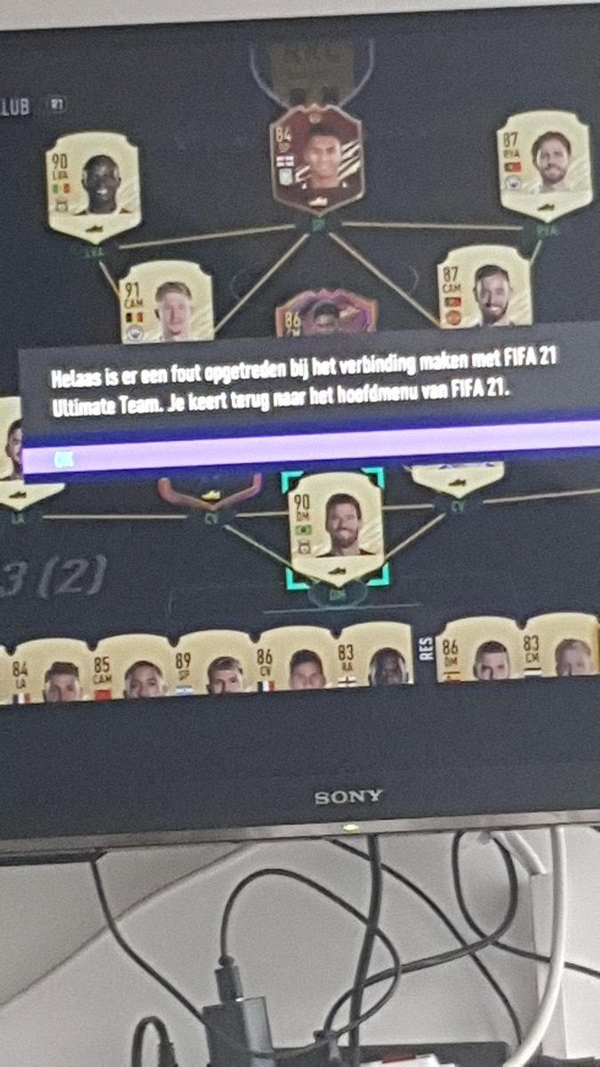 0416_SmitS's tweet photo. @EASPORTSFIFA @EA_Benelux  iemand enig idee hoe dit komt ??.
Elke keer als ik een division rival wedstrijd wil spelen krijg ik deze melding... https://t.co/TMl8Z8TVVE