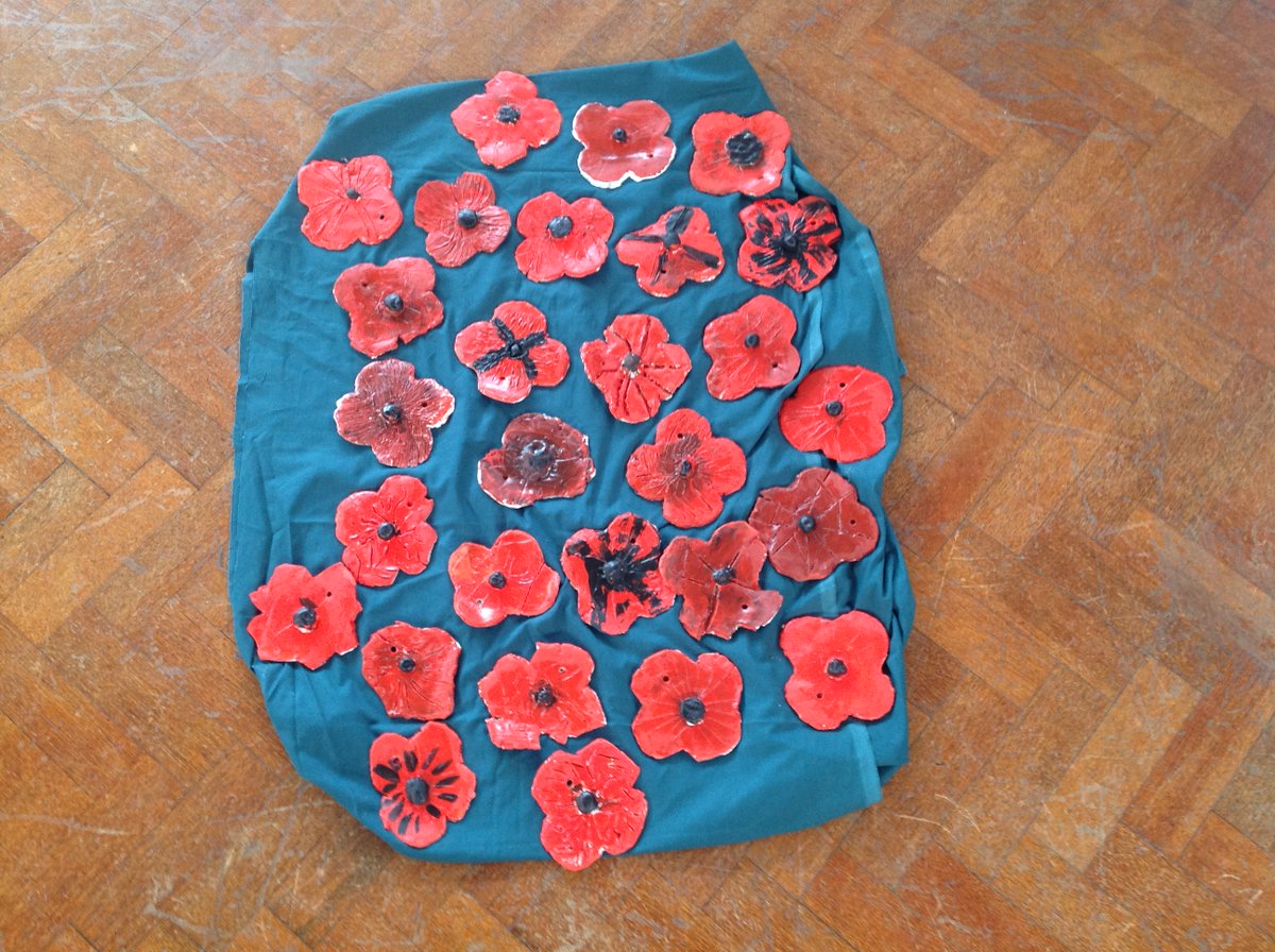 cunninghaminfan's tweet photo. Here are Year 1 and 2's poppies. https://t.co/CsxMCil5WT