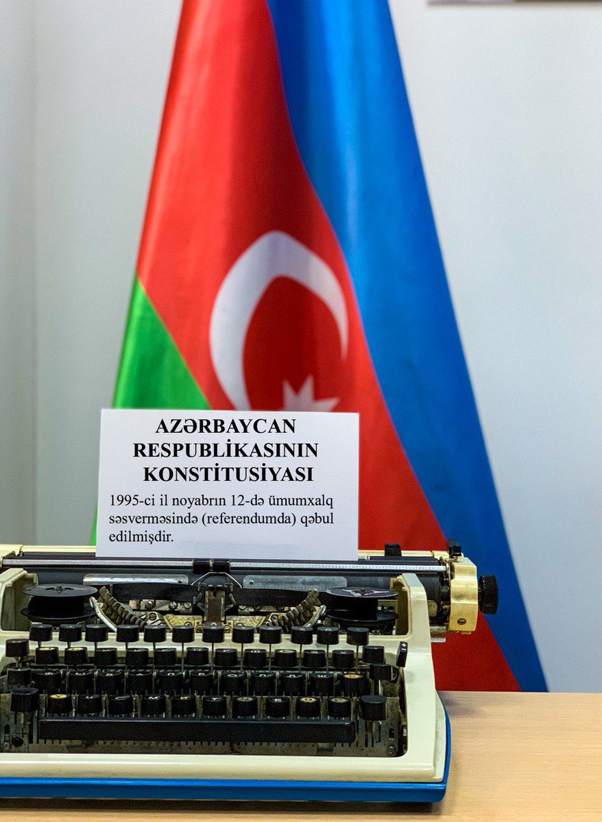 asanvolunteers's tweet photo. 5 saylı Bakı “ASAN xidmət” mərkəzinin 12 noyabr - Azərbaycan Respublikasının Konstitusiya Günü ilə bağlı hazırladıqları posterləri təqdim edirik!🇦🇿 #KonstitusiyaGünü #12noyabr https://t.co/5utCW4Lx9j