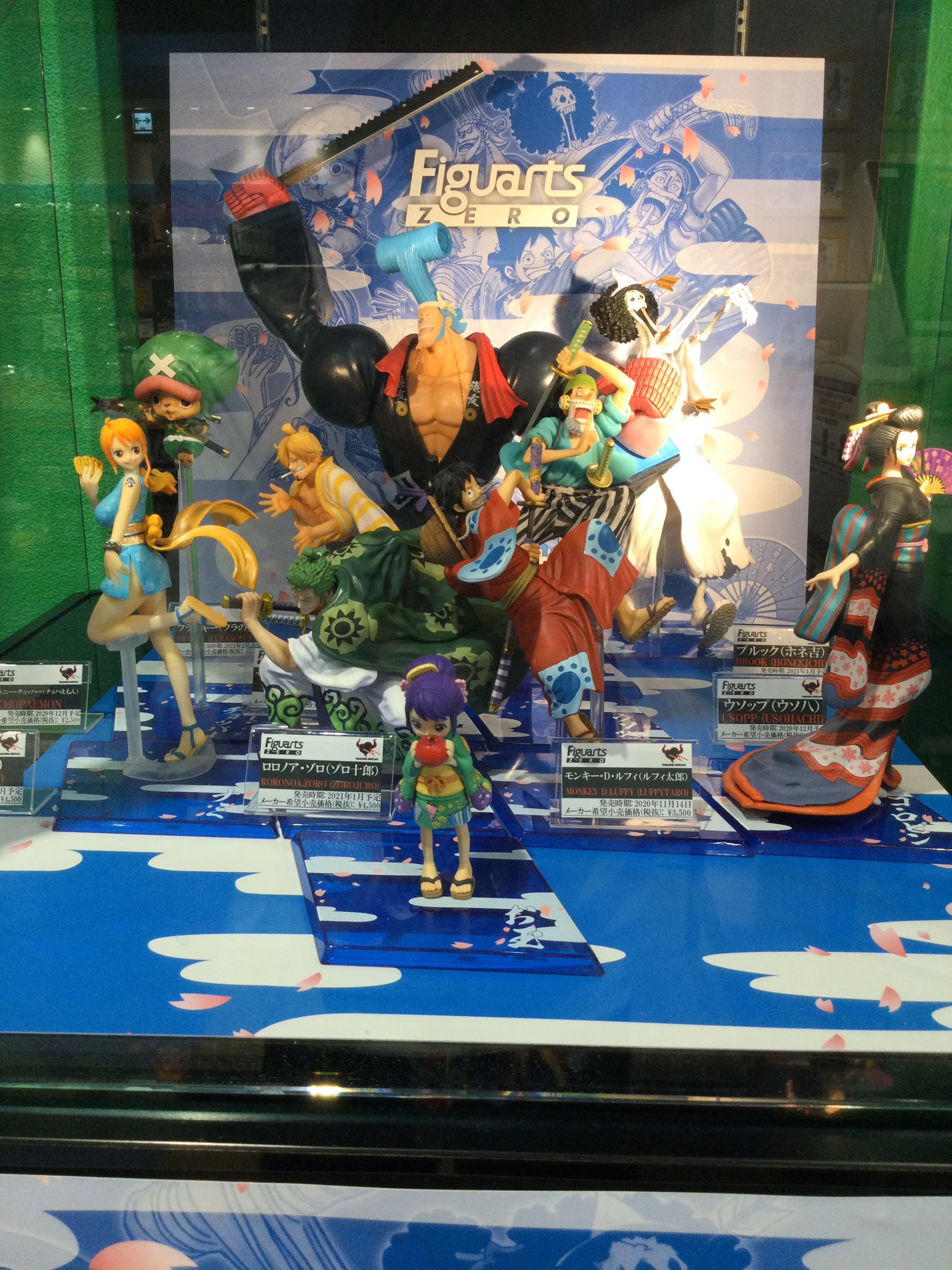 One Piece 麦わらストア池袋店 ご案内 麦わらストア池袋店では11月中旬より順次発売予定の Figuarts Zero ワノ国編のサンプルを展示中 Jc91巻の集合絵がフィギュアとなって登場 迫力満点です 麦わらストア Onepiece T Co Pmz7upgora