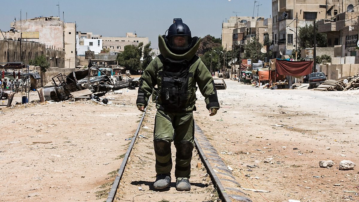 Scene 11 Bunker Boy 5/10As the rear ramp of the Bradley opens, inside there are only 8 men, all in the suits protected from explosions as we saw in the movie The Hurt Locker. They toss 'flash bang' grenades. These stun grenades will blind you and disable you for about 5 sec