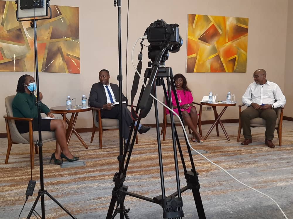 KPatu_'s tweet photo. Women and especially mothers spend less time on paid work and more on household responsibilities.  How can men in these time be more involved in household responsibilities to reduce the burden on women? #256Dialogue is live on Facebook: https://t.co/d8tcdSlWfl https://t.co/ETIR0qQEu0