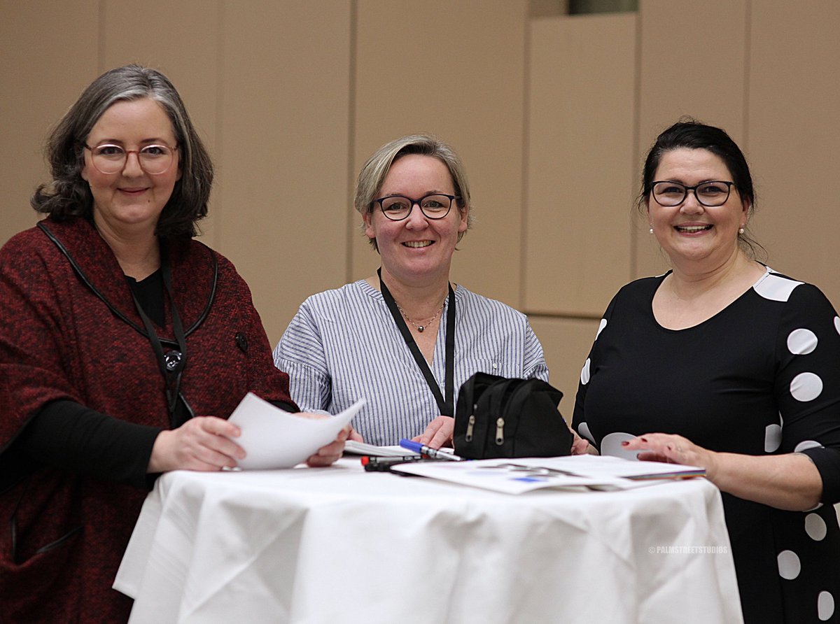 skincamp2020's tweet photo. Unser Team @skincamp2020 bereitet etwas Neues vor:
Der 1. Patientenkongress #Hautkrebs: digital-informiert-engagiert 
Wann: 1.-3.10.2021
Wo: bei euch zuhause

@MelanomInfoMID hatte die Idee, wir setzen sie gemeinsam um. 
@kaminski_k @AstridDoppler @DrChristiane https://t.co/MMz3DSwZ5X