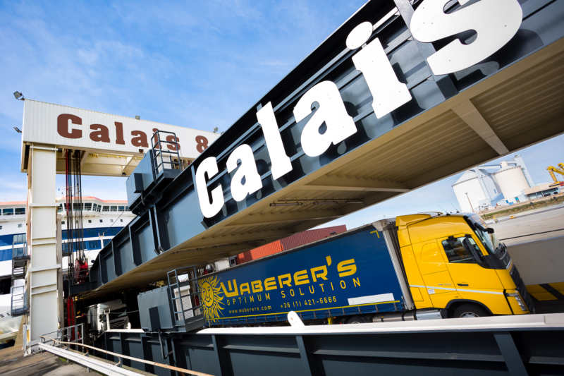 aflomagazine's tweet photo. Brexit: shippers must prepare without delay.
#Europe #UnitedKingdom #Brexit #customstax #tarifacation #chargerunloader #company #transportlogisttics #supplychain
https://t.co/9xp0QDnWHD https://t.co/AKnDKxpVQG