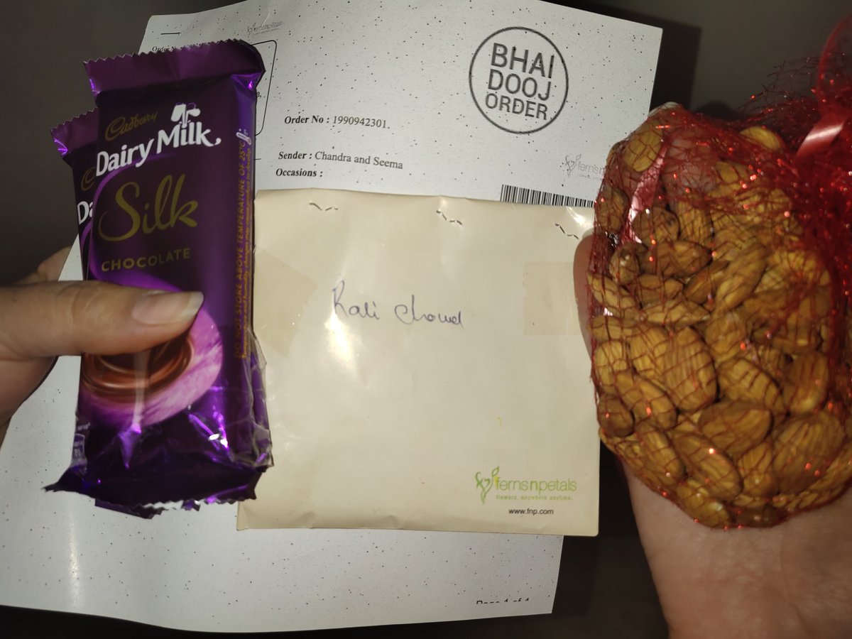 Pooja00712973's tweet photo. @FernsNPetals ,u charge a bomb 4 ur products,least we expect is hygienic packing.I recvd bhaidooj gift wth chocolate&amp;almonds 4 which u charged 900/-,wth the almonds packed in a shady net bag wthout any protective packet.These r not consumable since have been exposed2 many hands https://t.co/G0S5GdT0ud