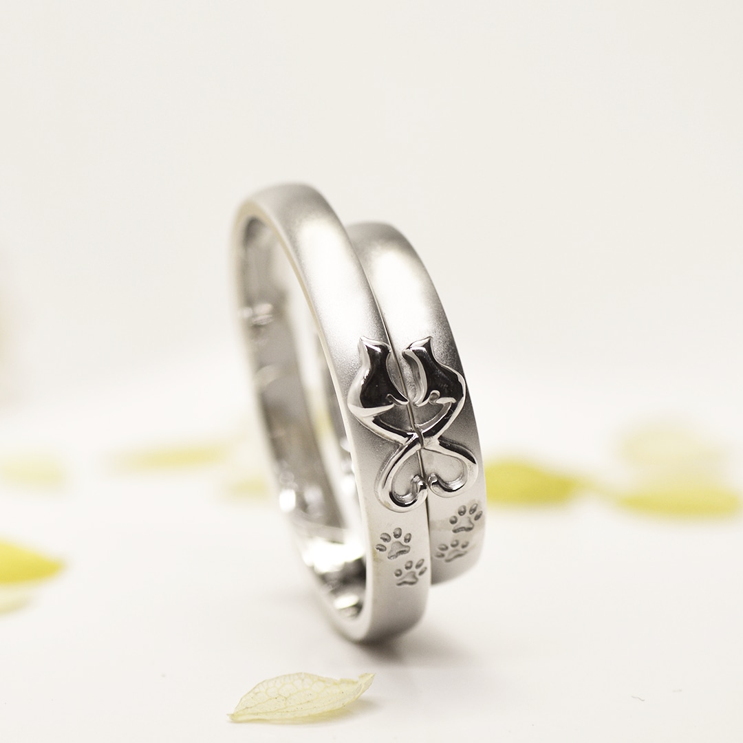 formepoche_om's tweet photo. 猫好きなカップル様からのオーダー❤️
猫モチーフのオーダーメイドの結婚指輪です。

#猫 #結婚指輪 #フ��ルムポッシュ https://t.co/K0s99Cb46C