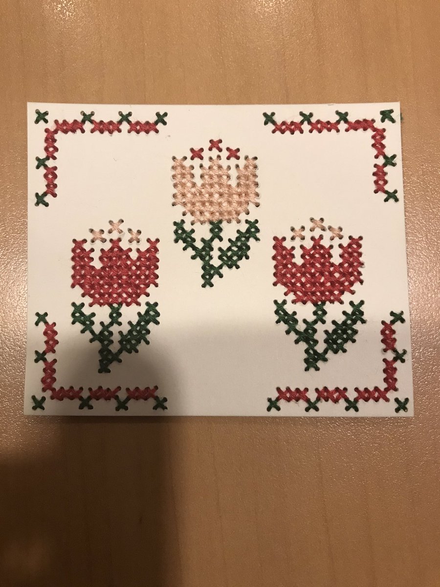 綾子5013 Ayako בטוויטר 紙刺繍 可愛いじゃん チューリップ部分を別デザインにすれば クリスマスカードにも使える枠 かわいい刺繍 紙刺繍 クリスマスカード 手作り予定