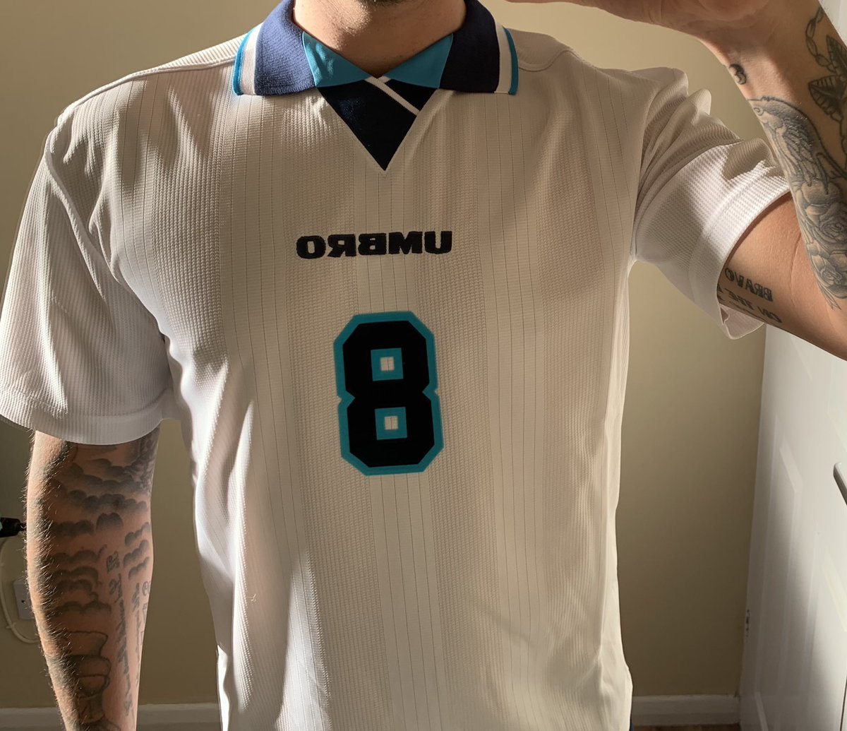 99BenBray1's tweet photo. Staying with the International break theme, Iโve gone with my latest @3retro_ purchase this @UmbroUK #England #Euro96 template for todayโs @homeshirts1 #HomeShirts @The_Kitsman #ShirtsToWork an iconic template this! #ThreeLions #Eng https://t.co/WWyrACkEA9