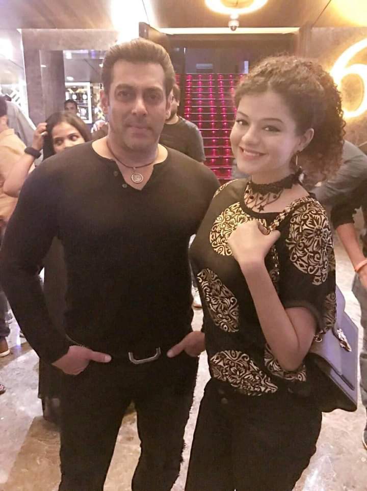 Hey @palakmuchhal3 are you there bcz today #5YearsOfPremRatanDhanPayo & we loved your voice ♥ ♥ 
#PalakMuchchal #SalmanKhan