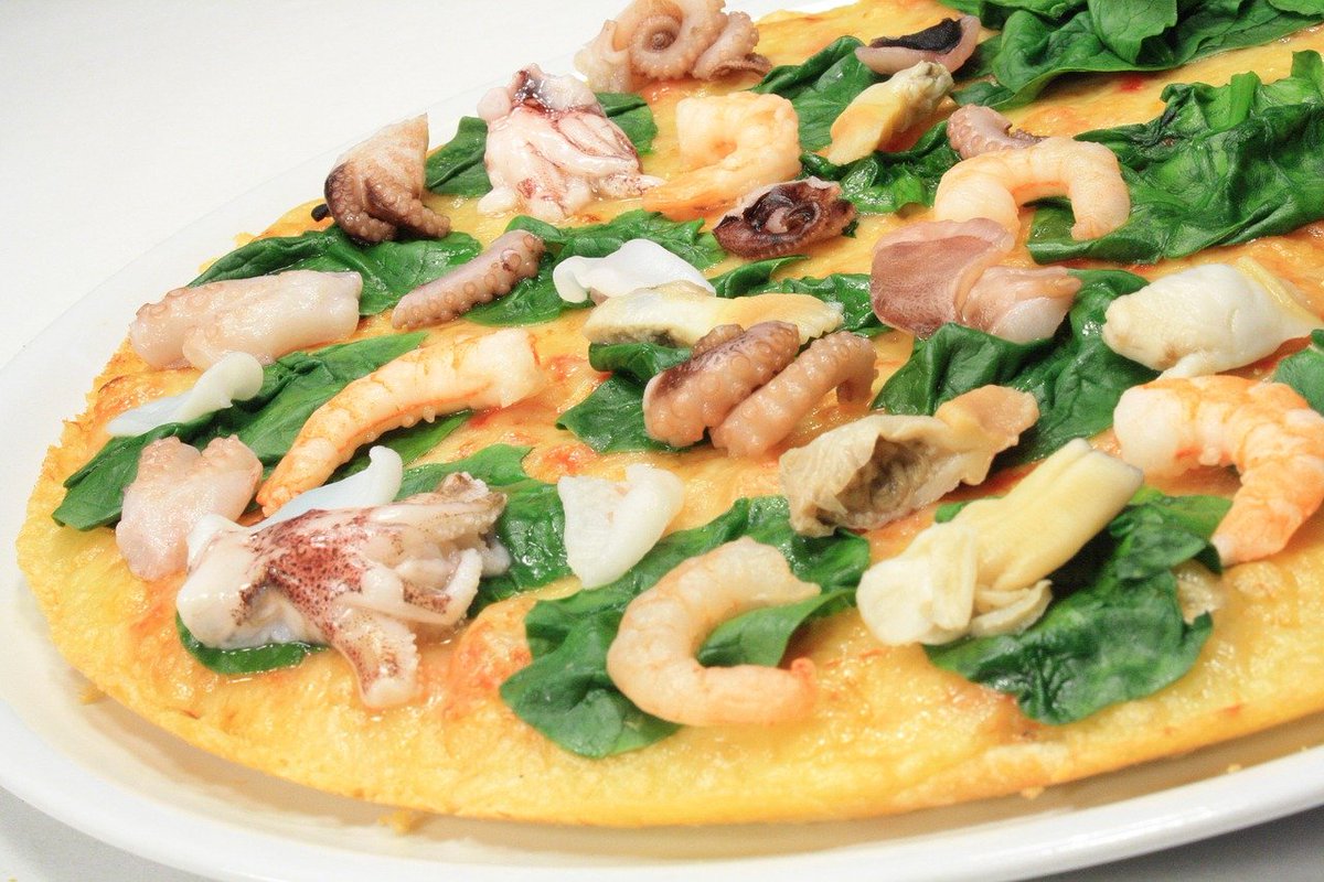 LucaPizzaVan's tweet photo. The #PizzaoftheNight for #EridgeGreen is the delicious 'Frutti di Mare', Come taste the seafood surprise 😱 https://t.co/pXAPUxbVgO