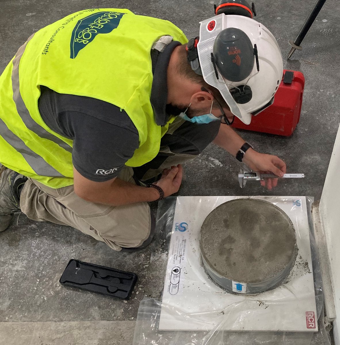 Kriscorti's tweet photo. @Monofloor_FR assiste l'innovation en sols industriels

Système de sols industriels à joints minimisé #Ecofreeplan®️ réalisé par @PLACEO_FRANCE pour une empreinte carbone minimisée 🍃
Procédé certifié par ATEx CSTB 

🔹https://t.co/rYyvCxT1DR
⬜️🟦⬛️https://t.co/zZAHfMgWPu https://t.co/DIq7kaTo9R